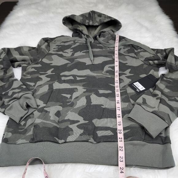 New Camo Hoodie 90 Degree By Reflex Large Hoodie in Dried Sage $68 - Picture 6 of 7